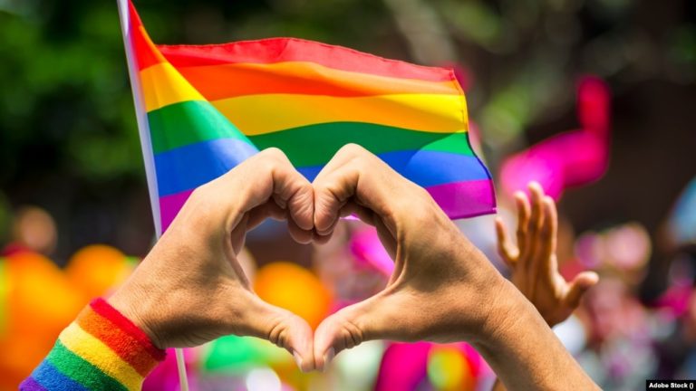 বাংলাদেশে সমলিঙ্গ প্রেমিকদের অধিকার: এক অস্বীকৃত বাস্তবতা