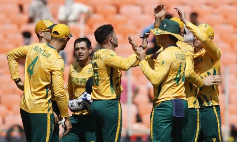 মূল ম্যাচ টাই, প্রথম সুপার ওভারও টাই, দ্বিতীয় সুপার ওভারে দক্ষিণ আফ্রিকার রুদ্ধশ্বাস জয়