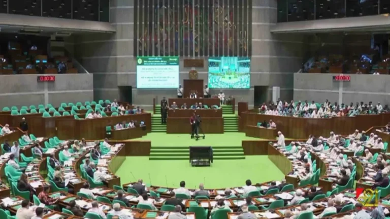 সরকারি চাকরিতে প্রবেশের নতুন বয়স নির্ধারণ