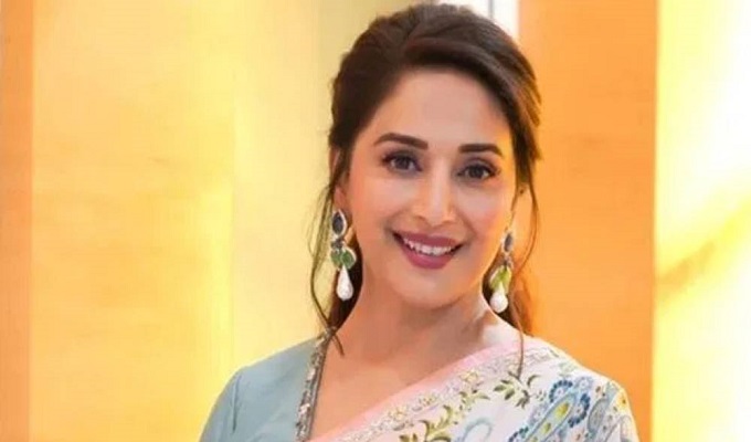 সিনে দুনিয়ায় পারিশ্রমিক বৈষম্য নিয়ে মুখ খুললেন মাধুরী দীক্ষিত