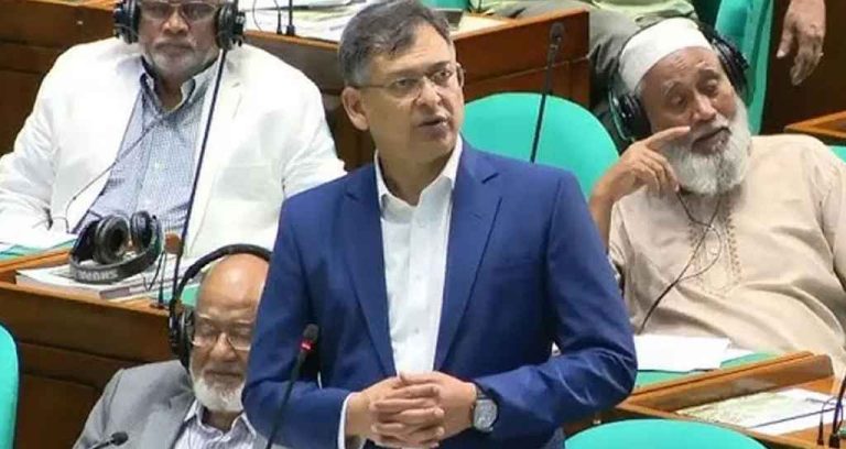 সংবিধান সংশোধনে সংসদে বিশেষ কমিটি গঠনের প্রস্তাব স্বরাষ্ট্রমন্ত্রীর