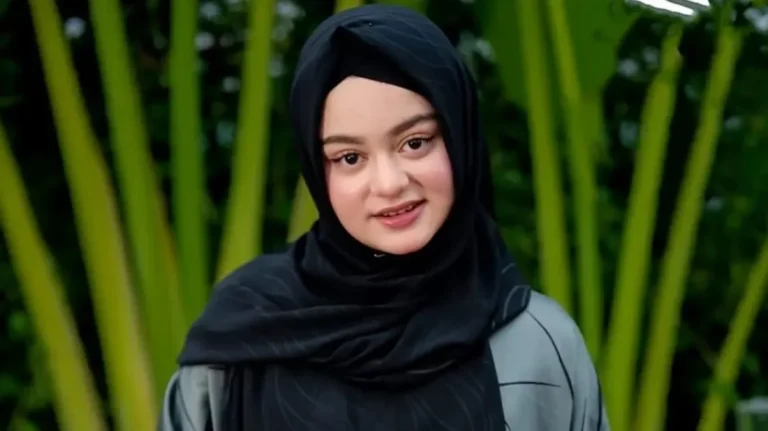 শোবিজ ছাড়ার পর বিয়ের পিঁড়িতে সিমরিন লুবাবা