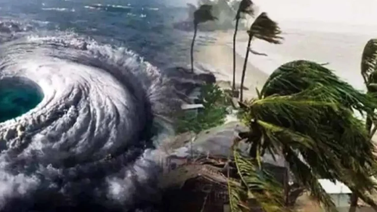 প্রবল ঘূর্ণিঝড়ে রূপ নিয়েছে ‘মোন্থা’