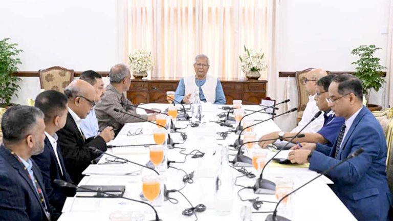 দ্রুত বডি-অন-ক্যামেরা ক্রয়ের নির্দেশ প্রধান উপদেষ্টার