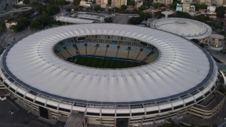 বিক্রি হওয়ার পথে বিখ্যাত মারকানা স্টেডিয়াম