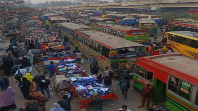 ভোটের ছুটিতে ঘরমুখী মানুষের ঢল, মহাসড়কে ভয়াবহ যানজট