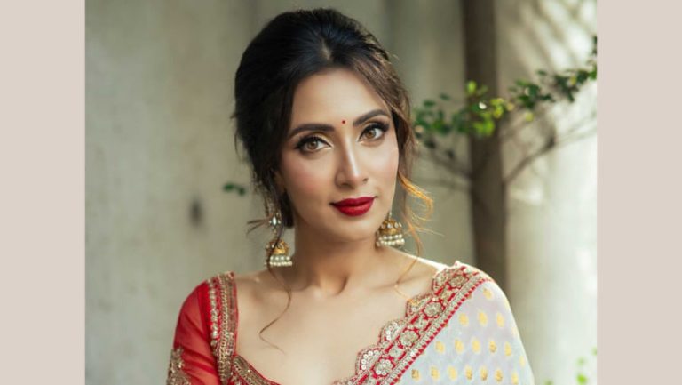 মিমের জন্মদিনে মায়ের ভালোবাসায় ভরা বিশেষ চমক